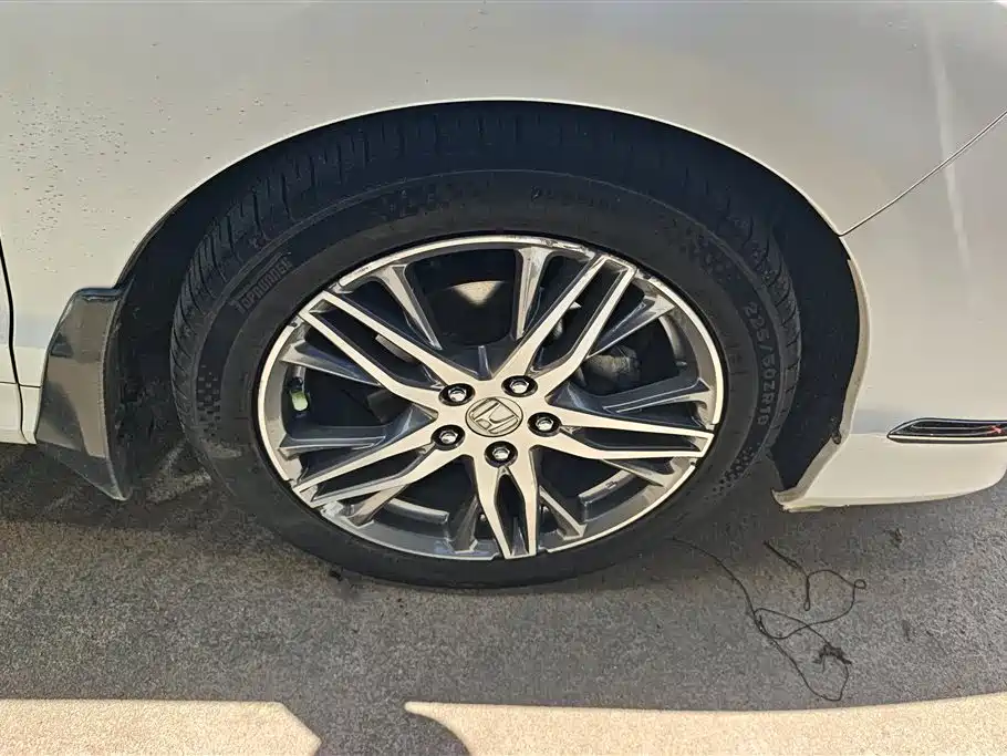 Elysion 2.0 L Hybrid Luxury