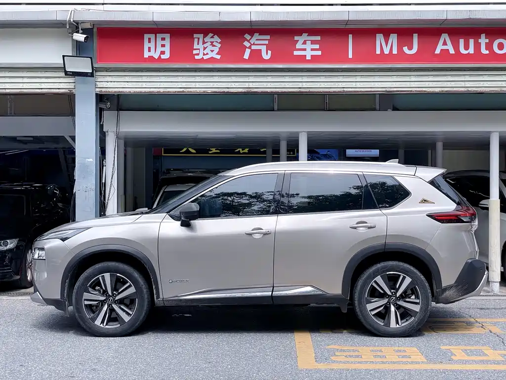 X-Trail e-POWER Super Hybrid Dual Motor 4 WD Supreme