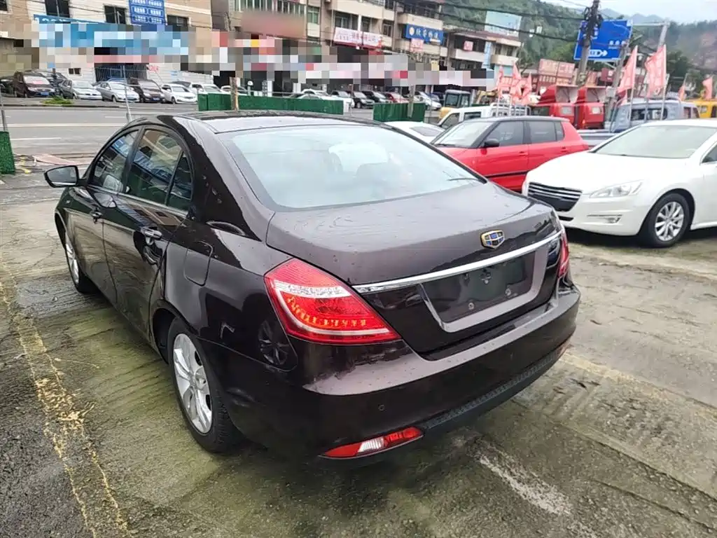 Emgrand Sedan 1.3 T CVT Upward