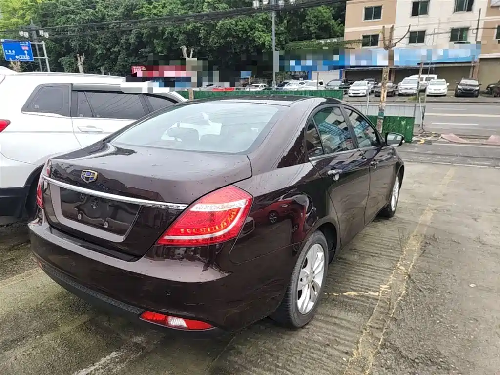 Emgrand Sedan 1.3 T CVT Upward