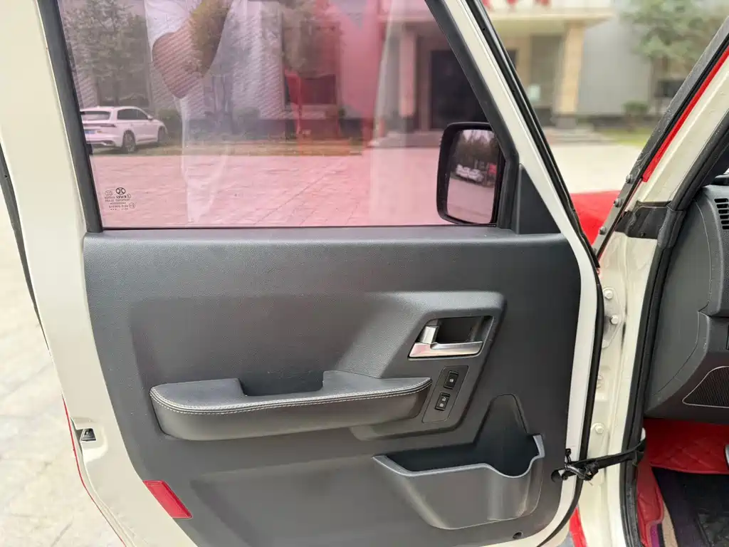 BAIC BJ40 40 L 2.3 T Auto 4 WD Premium