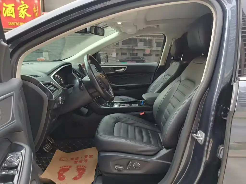 Edge EcoBoost 245 2 WD Grand Sharp 7-seat