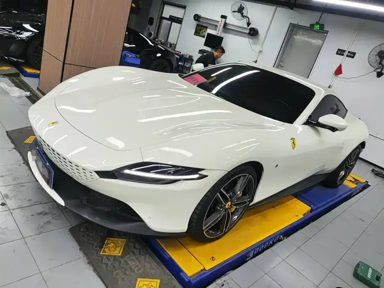 Ferrari Roma 3.9 T V8