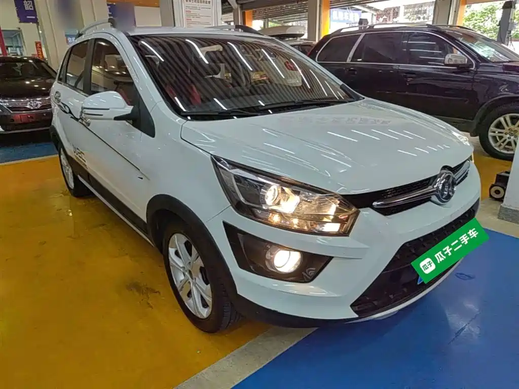 Senova X25 绅宝X25 2015款 1.5 L 手动舒适型