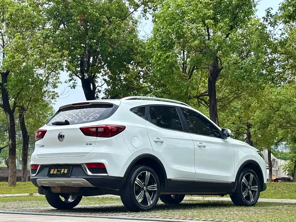 MG ZS Global Million Smooth 1.5 L Manual 65 Sunroof