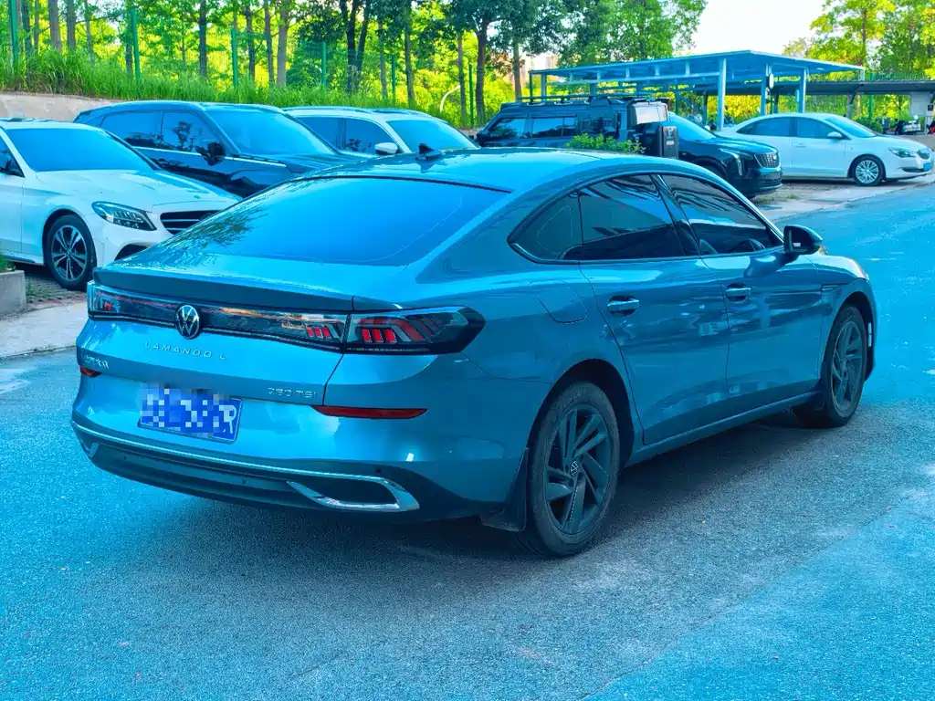 Lamando Lamando L 280 TSI DSG Dazzle Hot