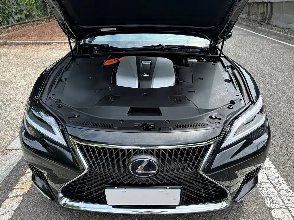 Lexus LS 500 h Premium