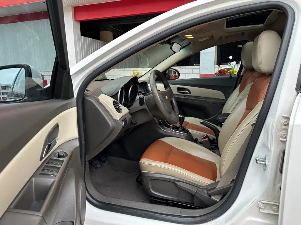 Cruze 1.5 L Classic SE MT