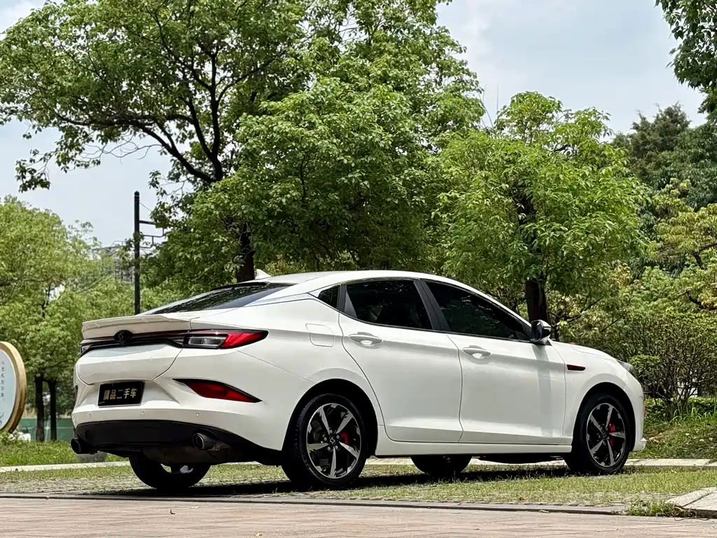 Sehol A5 1.5 T CVT Distinguished Connected