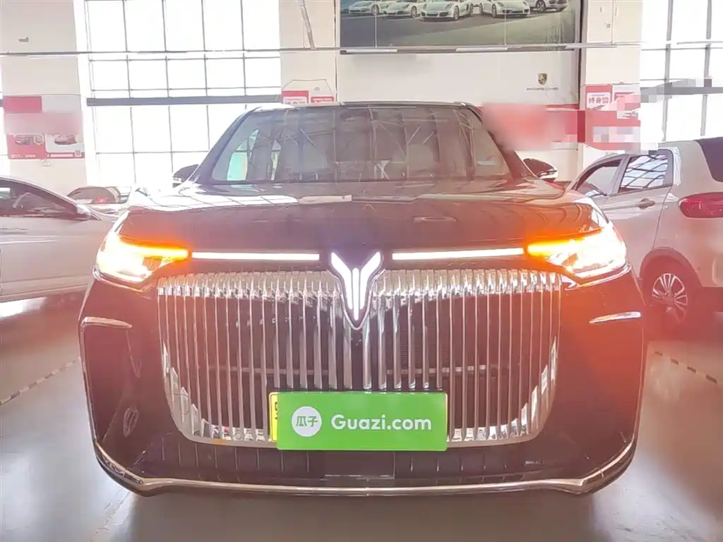 Voyah Dreamer PHEV 4 WD Distinguished Kunpeng