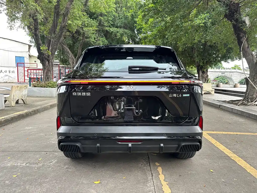 Jetour Shanhai L6 1.5 TD DHT ULTRA