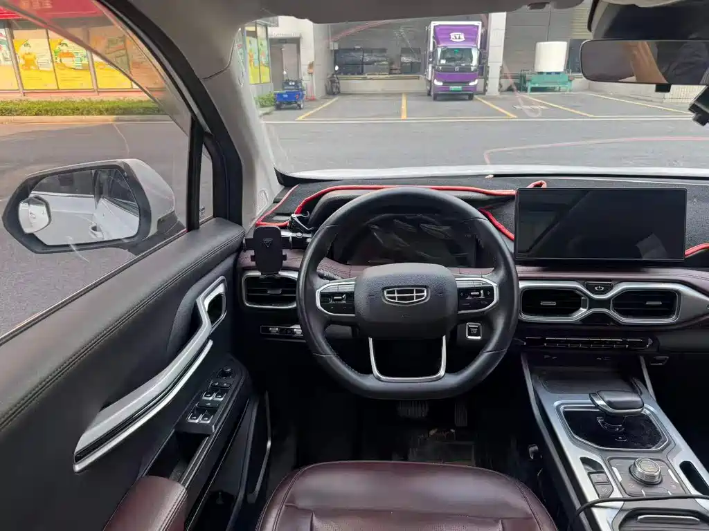 Haoyue 1.8 TD DCT Luxury 7-seat