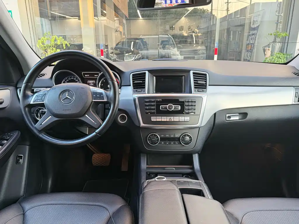 Mercedes-Benz M-Class ML 300
