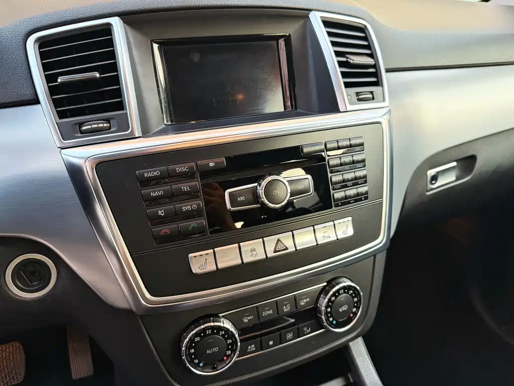 Mercedes-Benz M-Class ML 300
