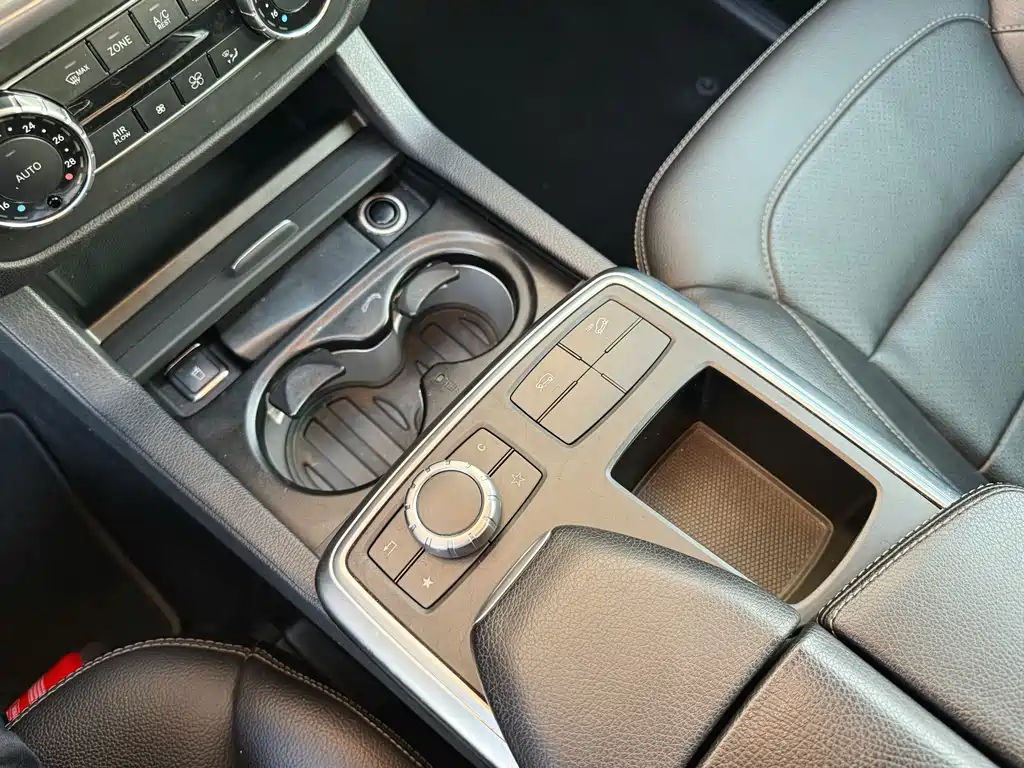 Mercedes-Benz M-Class ML 300
