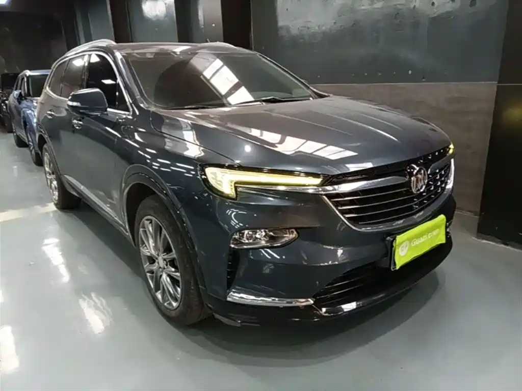 Enclave 28 T 2 WD Distinguished