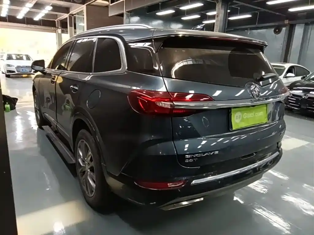 Enclave 28 T 2 WD Distinguished