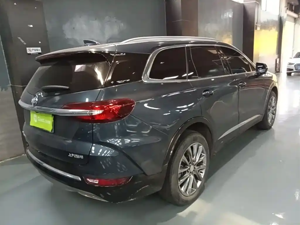 Enclave 28 T 2 WD Distinguished