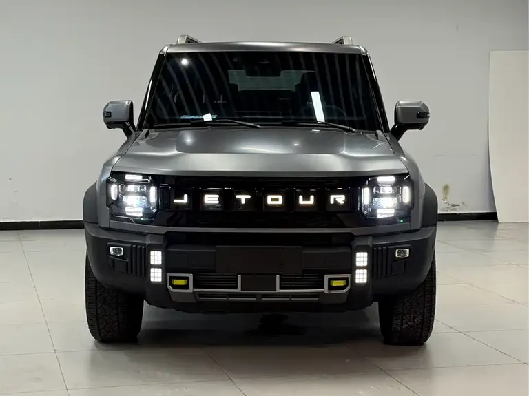 Jetour Traveller 2.0 T 4 WD Cross PRO+ Entertainment