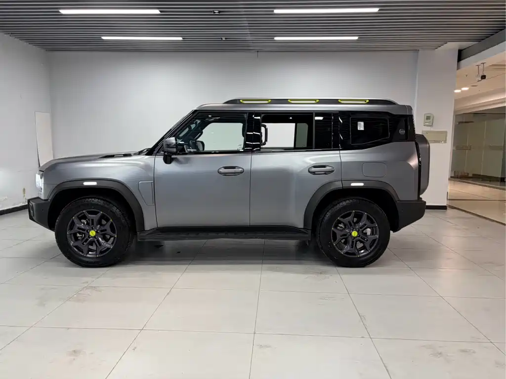 Jetour Traveller 2.0 T 4 WD Cross PRO+ Entertainment