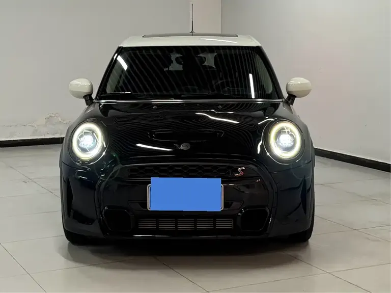 MINI 2.0 T COOPER S Artist 5-door