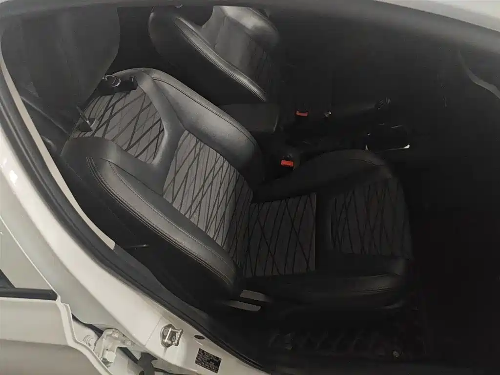 凯翼E3 凯翼E3 2018款 1.5 L 手动豪华型