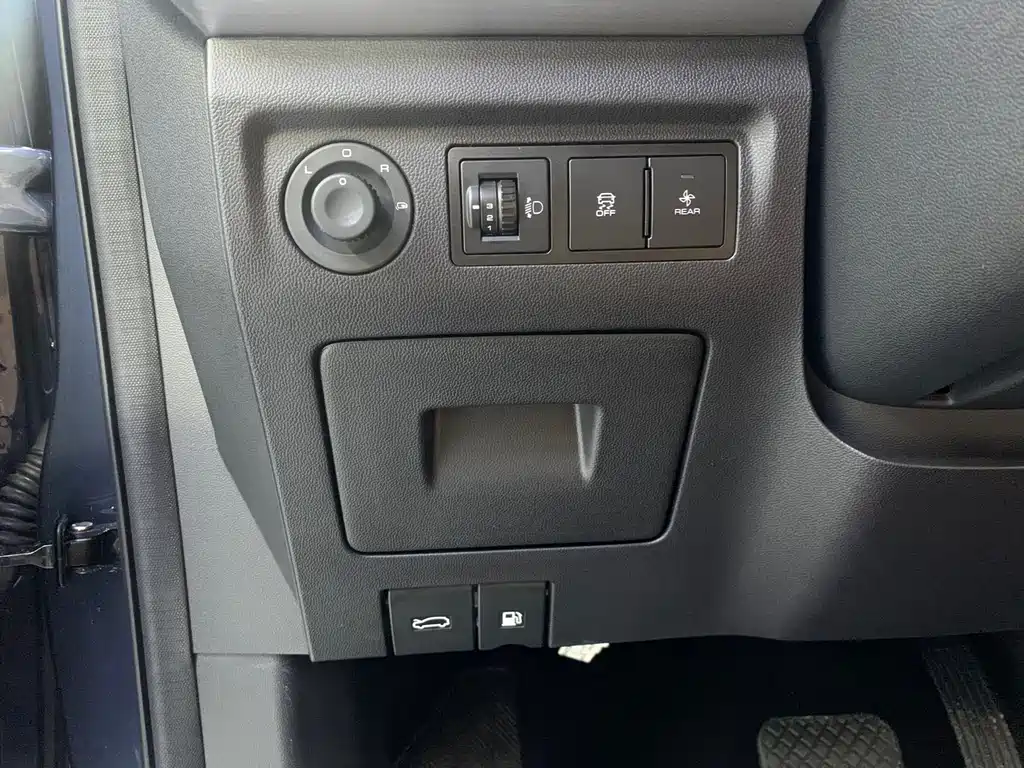 Wuling Jiachen 1.5 T CVT Premium Flagship