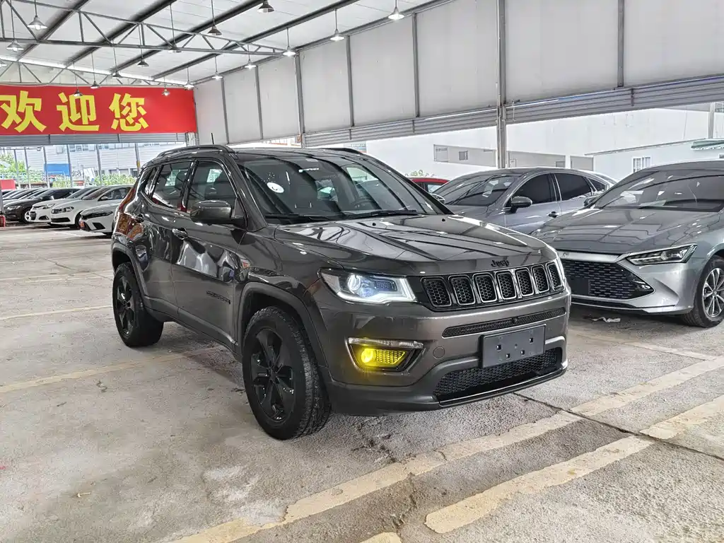 Compass 220 T Auto