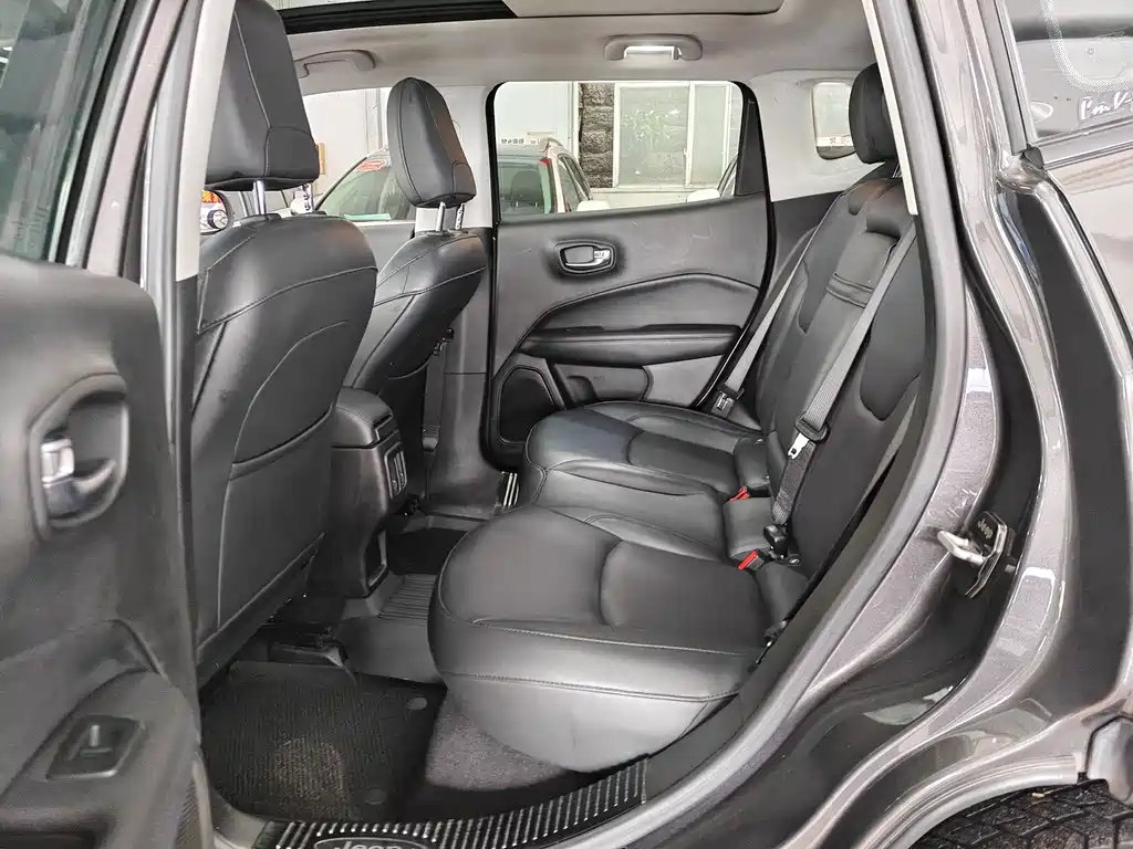Compass 220 T Auto
