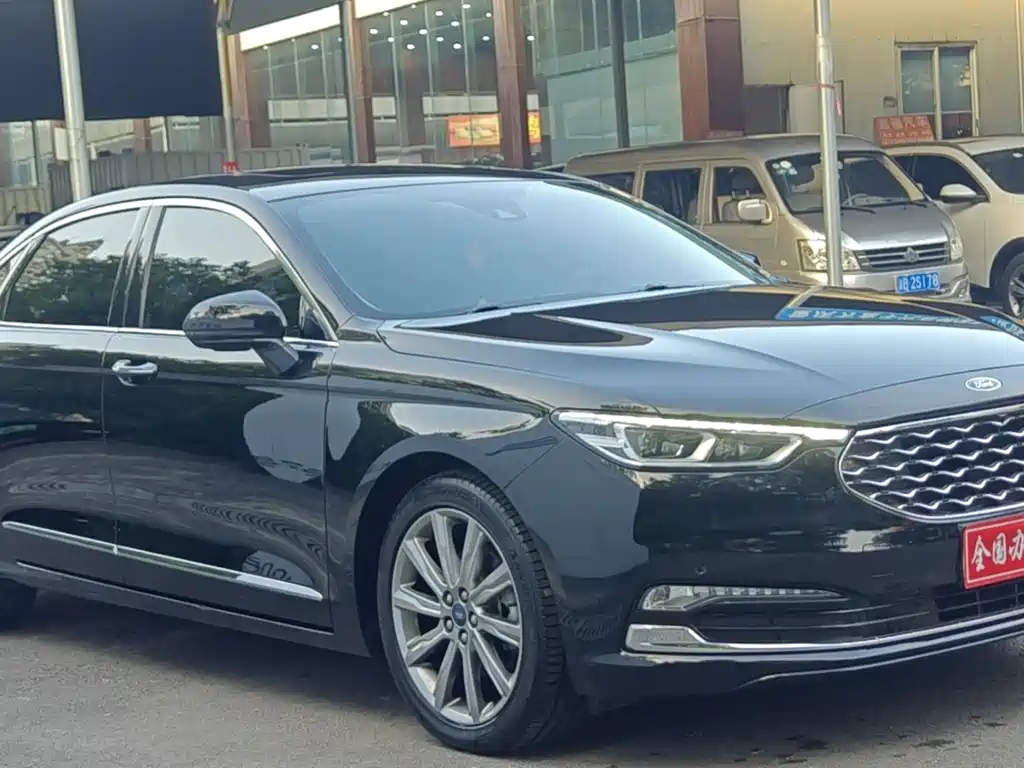 Taurus EcoBoost 245 Premium