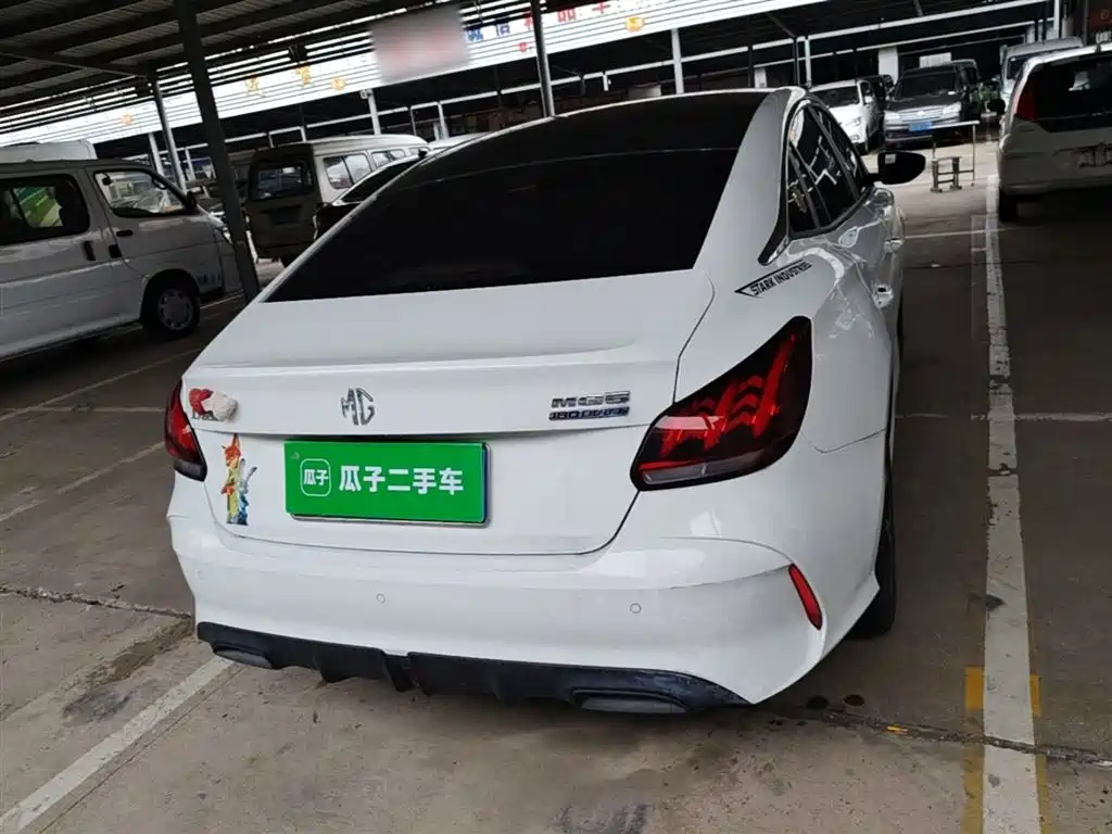 MG5 180 DVVT CVT Youth Style
