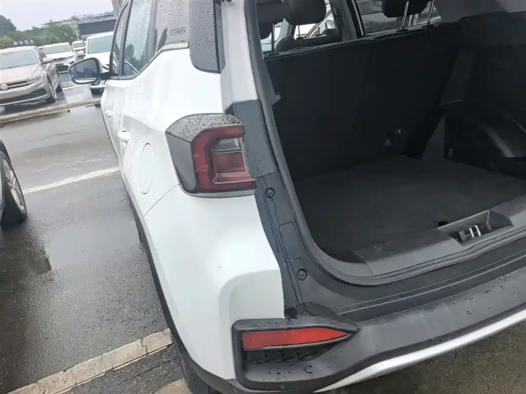 Xuanjie 炫界 2020款 1.5 L CVT耀