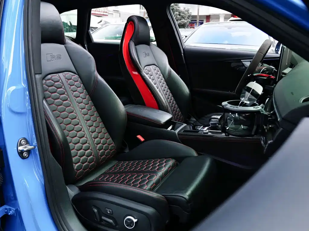Audi RS 4 奥迪RS 4 2021款 RS4 Avant 黑曜版