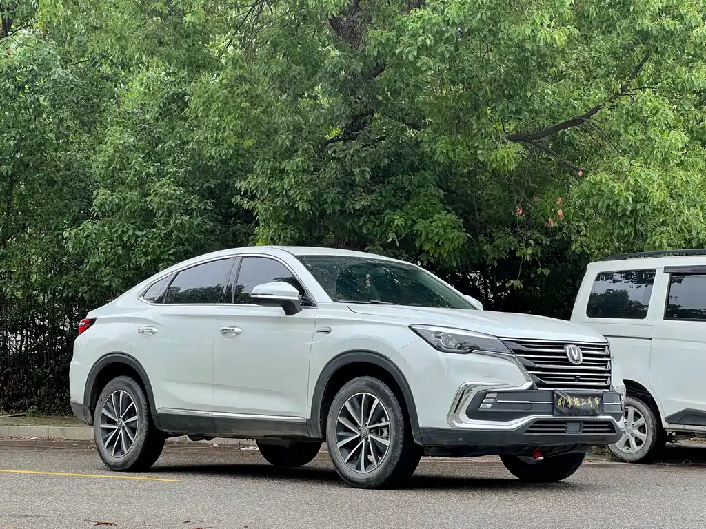 Changan CS85 Coupe 1.5 T DCT CN-VI
