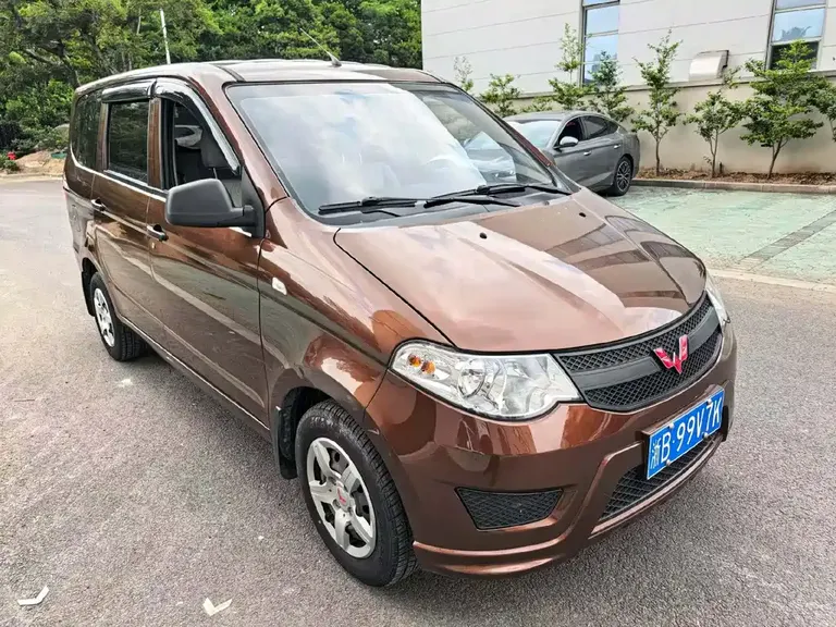 Wuling Hongguang 1.5 L S Comfort LAR