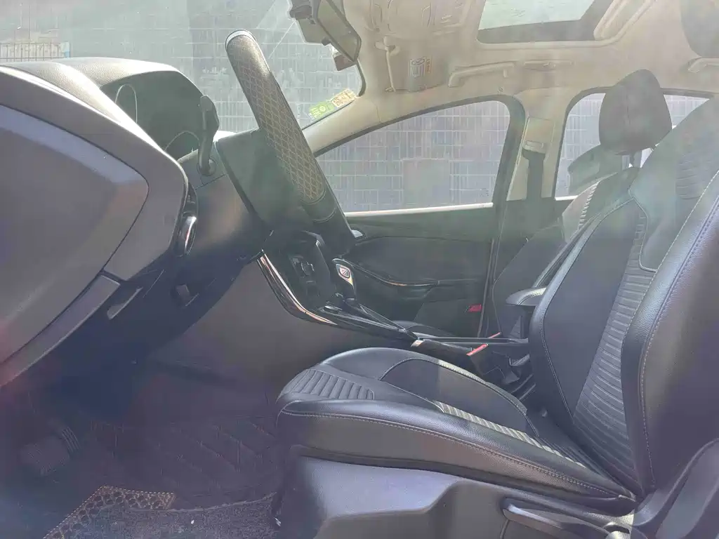 Focus Sedan EcoBoost 180 Auto Elite
