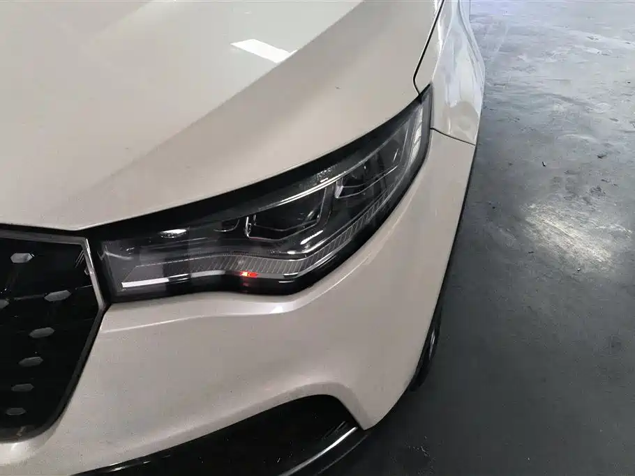 Zotye T700 1.8 T DCT Premium