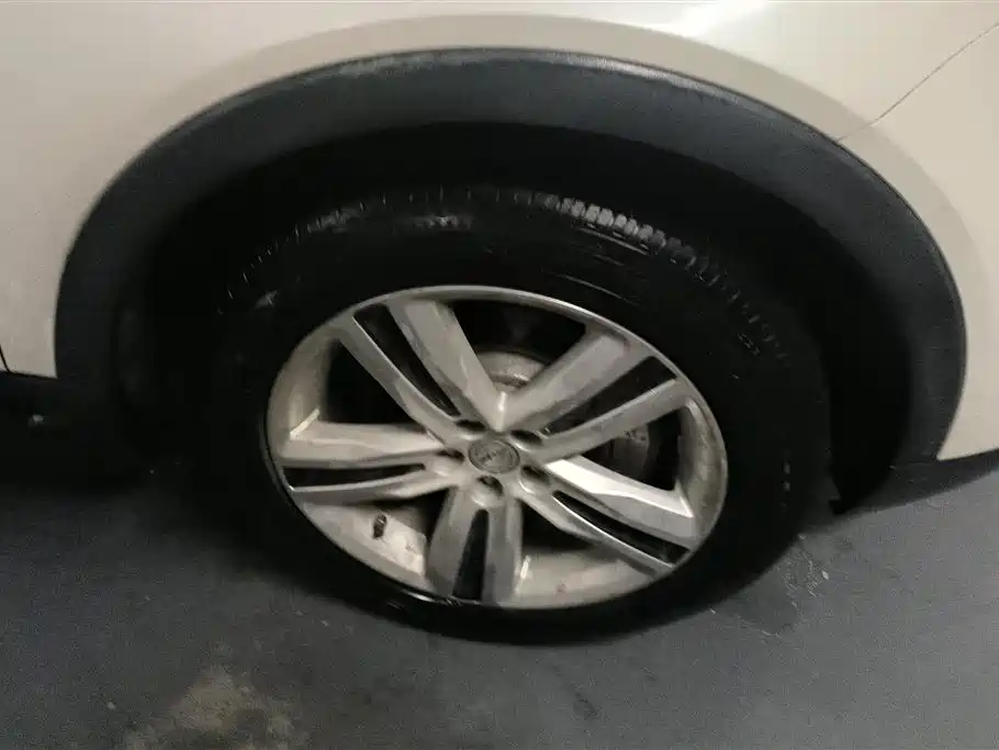 Zotye T700 1.8 T DCT Premium