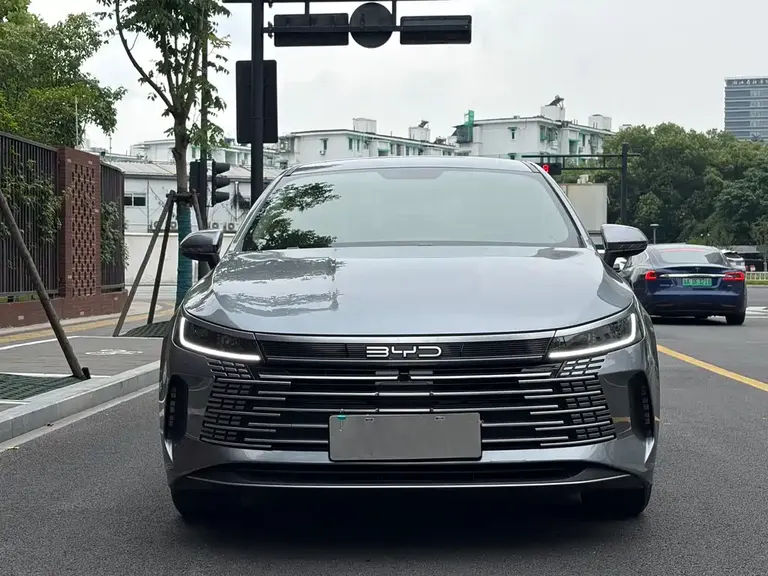 BYD Destroyer 05 Champion DM-i 55 KM Luxury