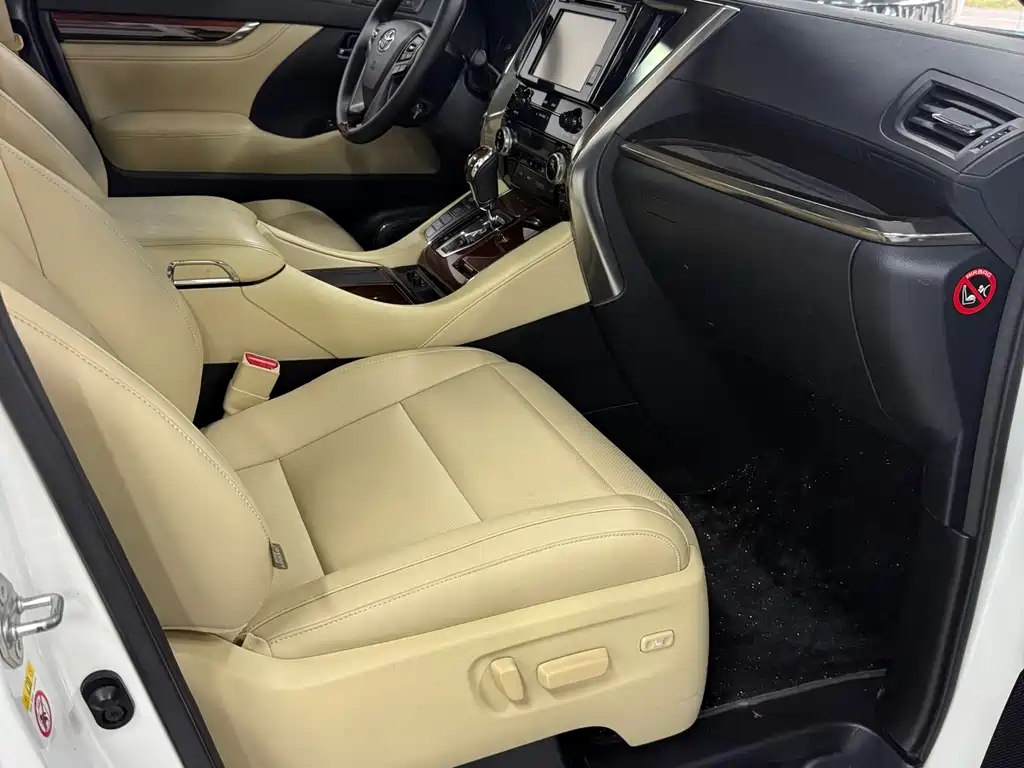 Alphard 3.5 L Luxury