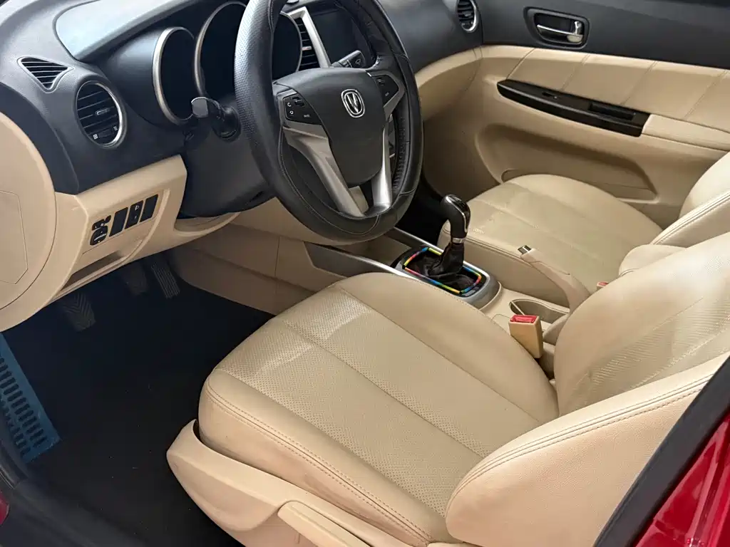 Eado 1.6 L Manual Luxury
