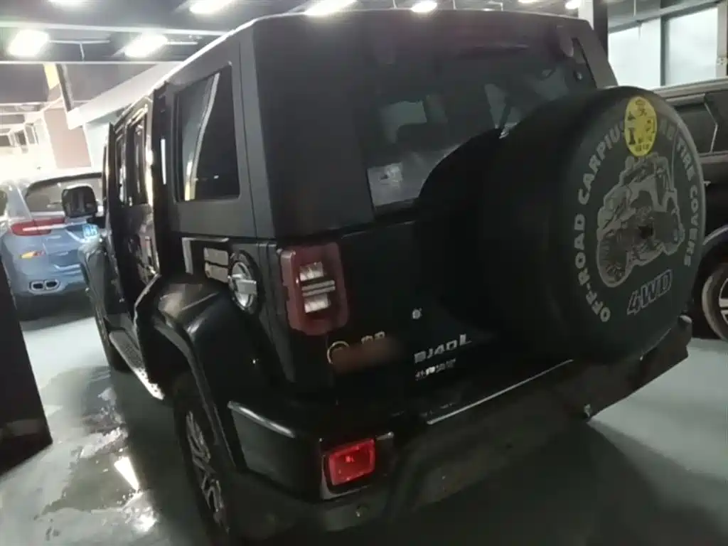 BAIC BJ40 2.0 T Auto 4 WD City Hunter Swordsman