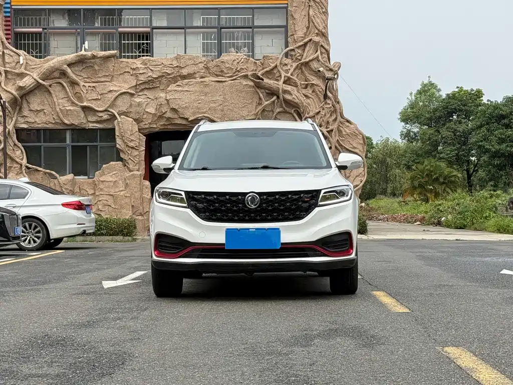 Fengguang 580 Facelift ☆ Star 1.5 T Auto Luxury