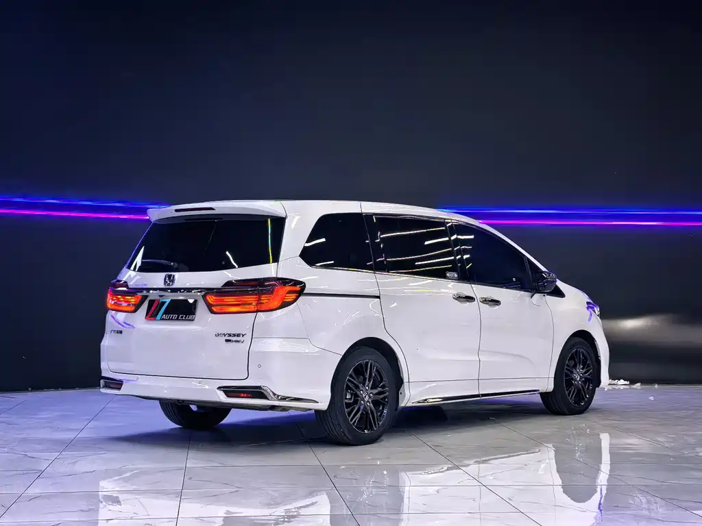 Odyssey 2.0 L e:HEV Sharp· Shine Enjoyment