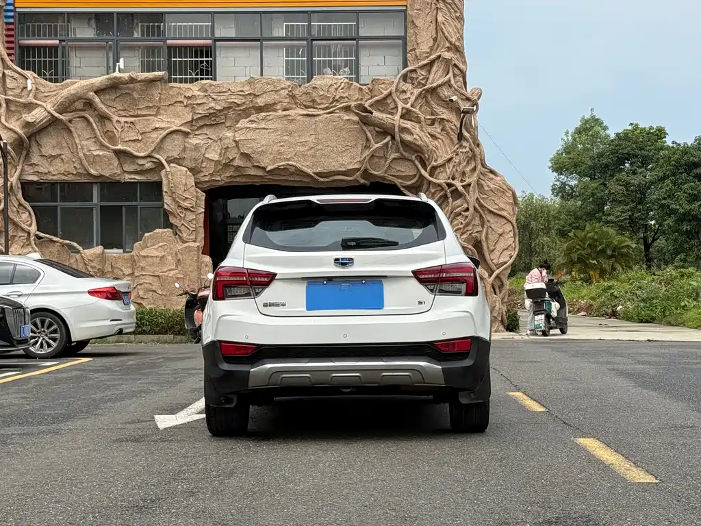 Vision S1 远景S1 2019款 升级版 1.5 L 手动精英型