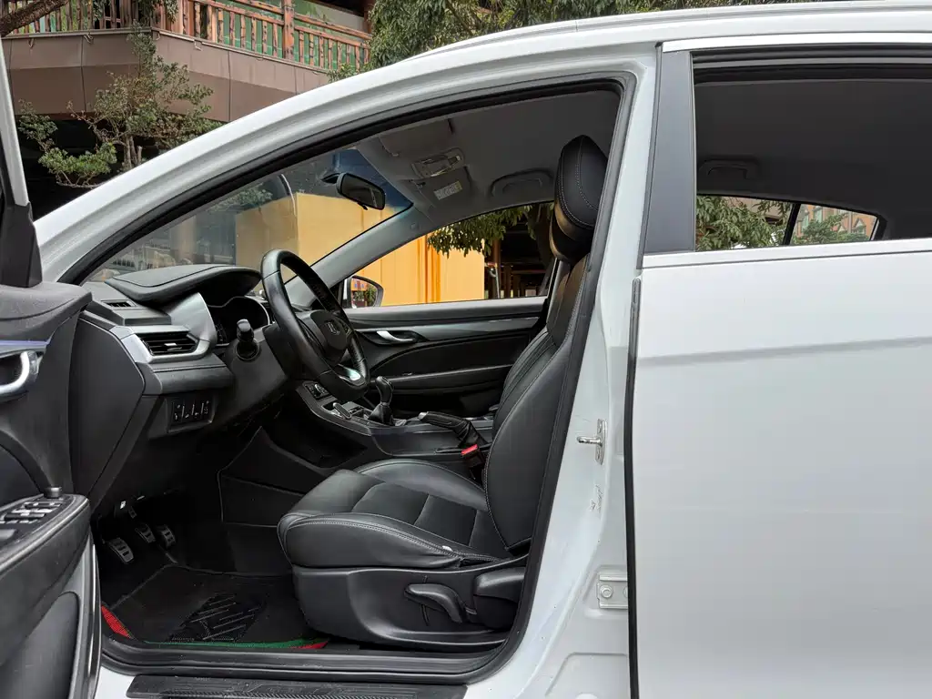 Vision S1 远景S1 2019款 升级版 1.5 L 手动精英型