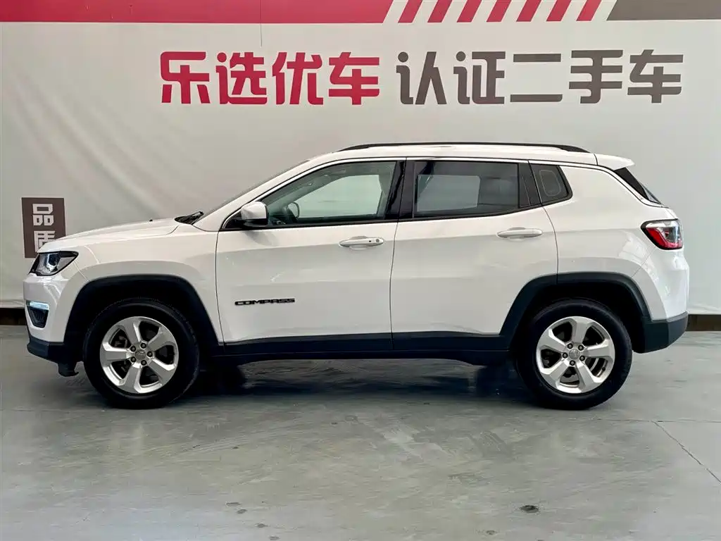 Compass 200 T Auto Home Enjoyment