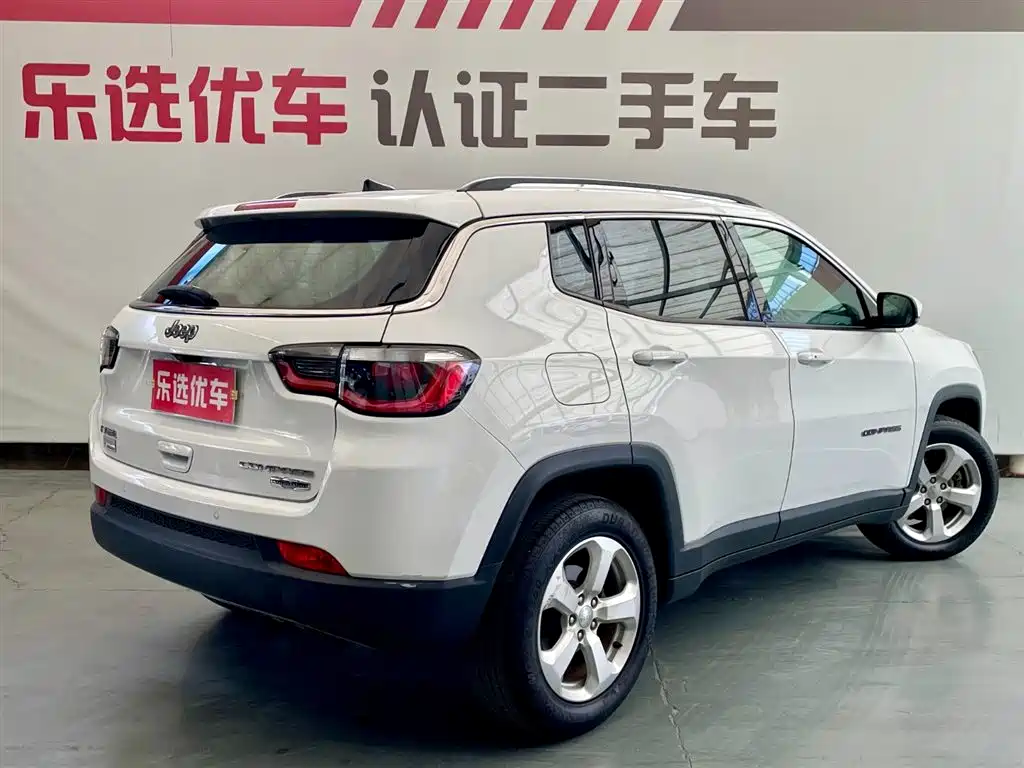Compass 200 T Auto Home Enjoyment