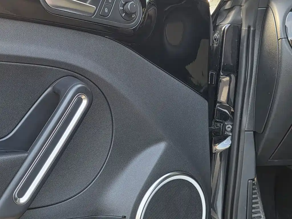 Beetle 甲壳虫 2013款 1.4 TSI Fender摇滚版