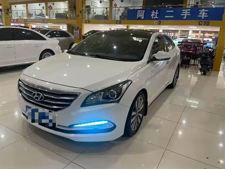 Hyundai Mistra 1.8 L Auto Distinguished DLX